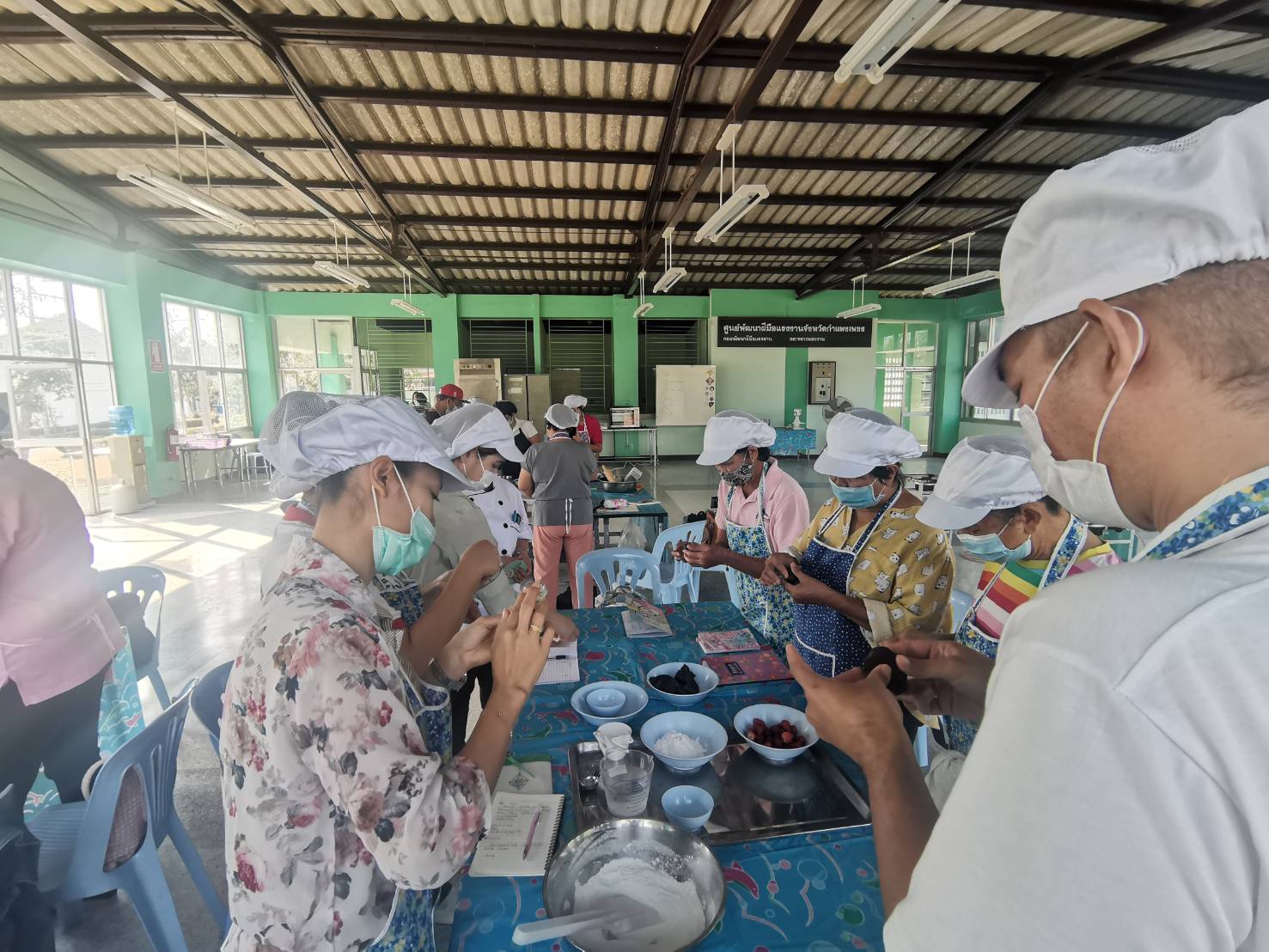 สนพ.กำแพงเพชร เปิดฝึกอบรมหลักสูตรยกระดับฝีมือแรงงาน สาขาการทำเบเกอรี่ 