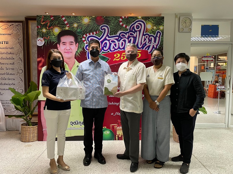 Cape Nidhra Hotel, Hua Hin, Visits Hua Hin Municipality  for New Year Greetings 