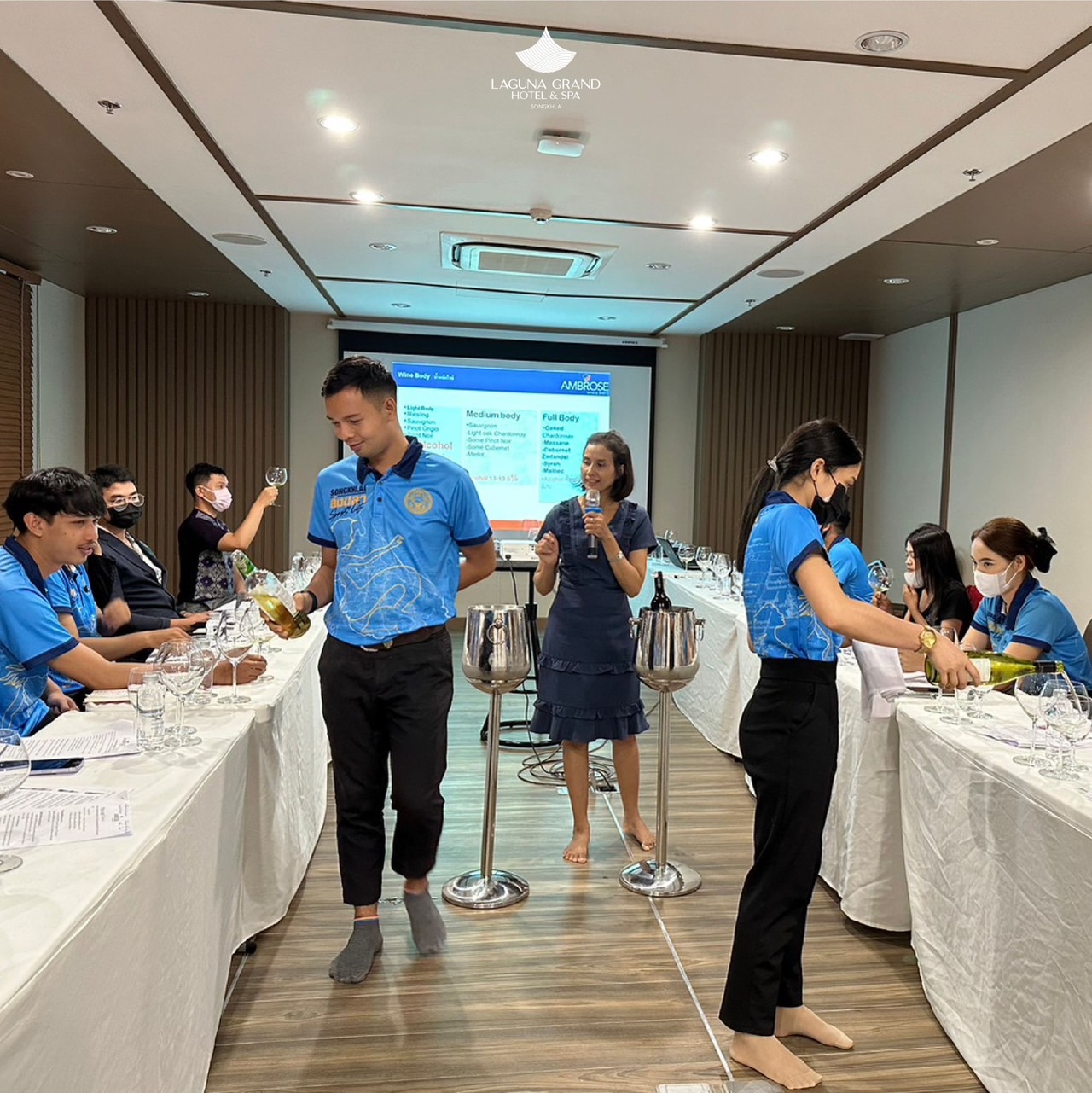 ข่าวกิจกรรม - โรงแรม ลากูน่า แกรนด์ แอนด์ สปา สงขลา จัดหลักสูตรอบรม Wine Training เพื่อพัฒนาศักยภาพพนักงาน F&B