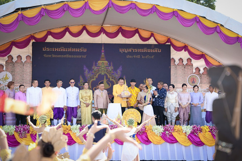 ข่าวราชการ, รัฐวิสาหกิจ - รมว.สุชาติ เปิดงานแห่หมฺรับประเพณีบุญสารทเดือนสิบฯ เมืองนคร พร้อมพบปะให้กำลังใจอาสาสมัครแรงงาน