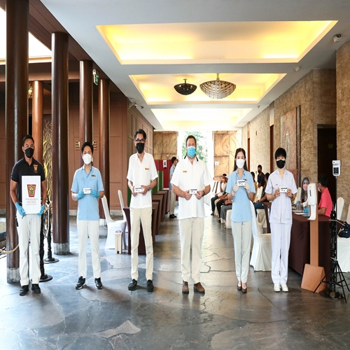 Centara Grand Mirage Beach Resort Pattaya Reopens with Vaccinated Staff and Free Self-Test Kits